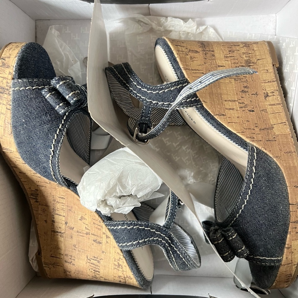 Women size 6.5 espadrilles/wedges